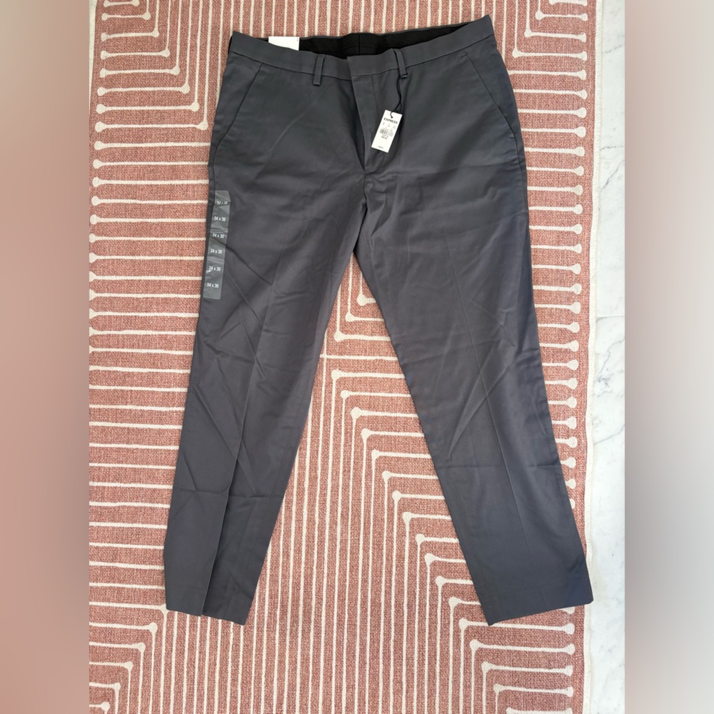 NWT Express Men’s Photographer Dress Pants 34x30 Gray Slim Fit Non-Iron